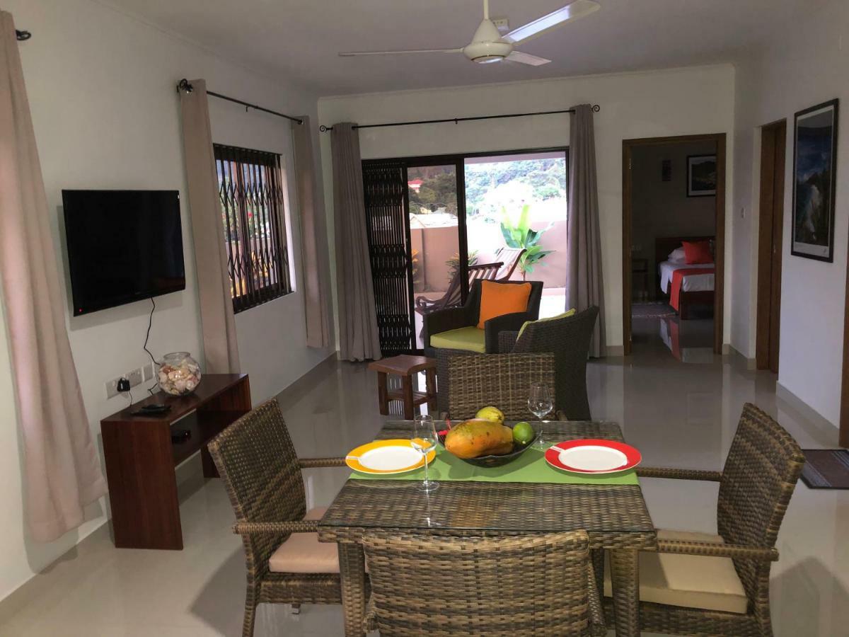 Whispering Palms Apartment Bel Ombre Bagian luar foto